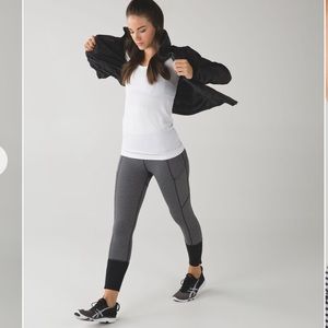 LULULEMON Rebel Runner Crop Size 2 Grey